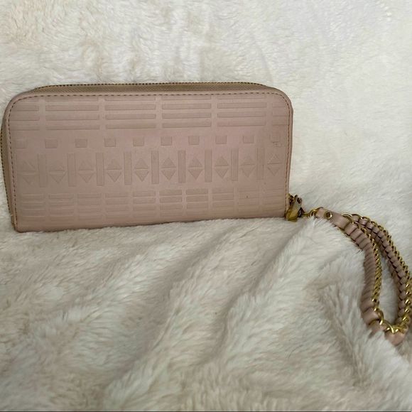 Gold chain, Aztec designed wallet - Picture 1 of 3